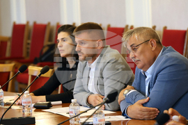 Парламент - Комисия по икономическа политика и иновации - заседание