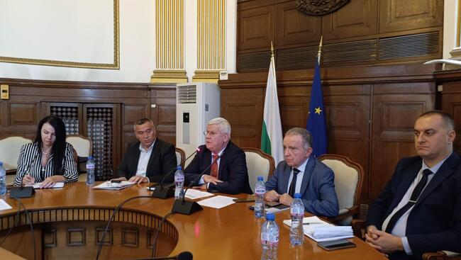 Министър Вътев: МЗХ не е отказвало диалог с браншовите организации в сектор „Земеделие“