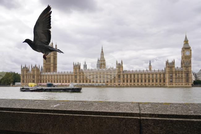 Британската икономика е нараснала повече в края на 2023 г., преизчисли Националната статистическа служба