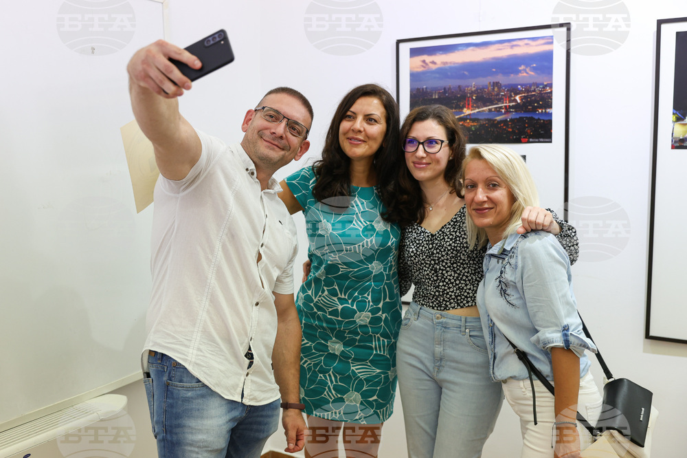 Бургас - курс по фотография - изложба