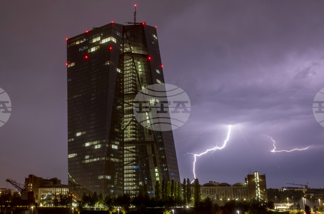 Главният икономист на ЕЦБ предупреждава за инфлационен натиск при продължителна война в Иран