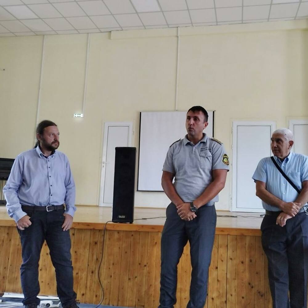Кметът на район „Слатина“ и експерти обсъдиха безопасността в и около училищата през новата учебна година