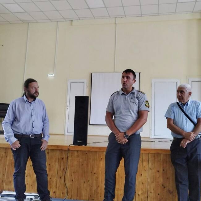 Кметът на район „Слатина“ и експерти обсъдиха безопасността в и около училищата през новата учебна година