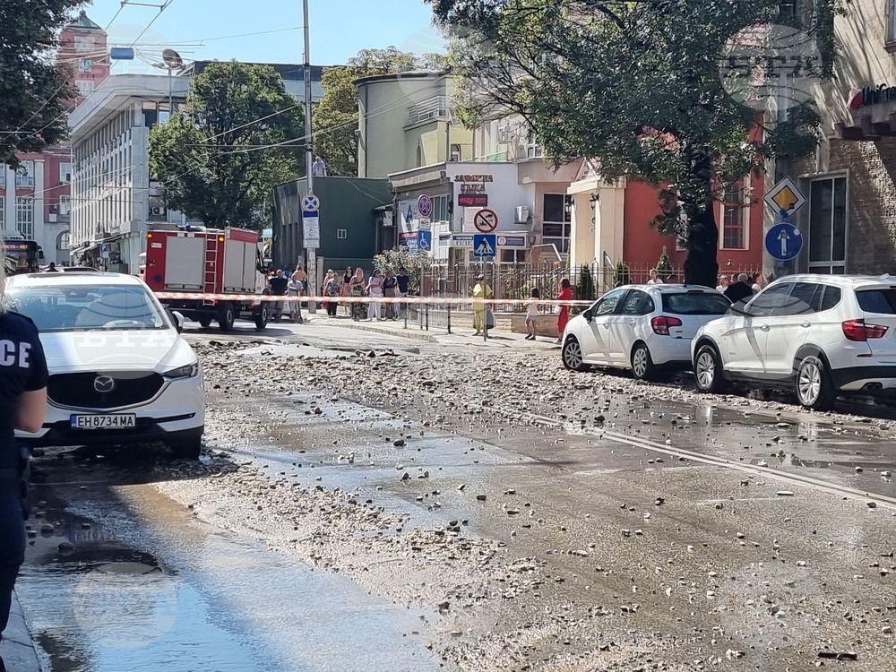 Плевен - авария - тръба с топла вода