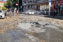 Плевен - авария - тръба с топла вода