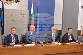 Министерски съвет - Николай Денков - брифинг