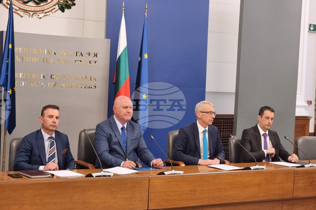 Министерски съвет - Николай Денков - брифинг
