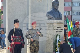 Ямбол - паметник на Иван Параскевов - откриване
