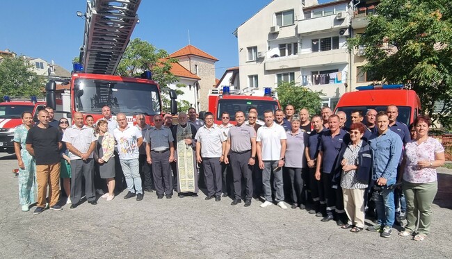 Служители на пожарната в Шумен са гасили над 500 пожара в областта от началото на годината, участвали са в мисии в Турция и Гърция