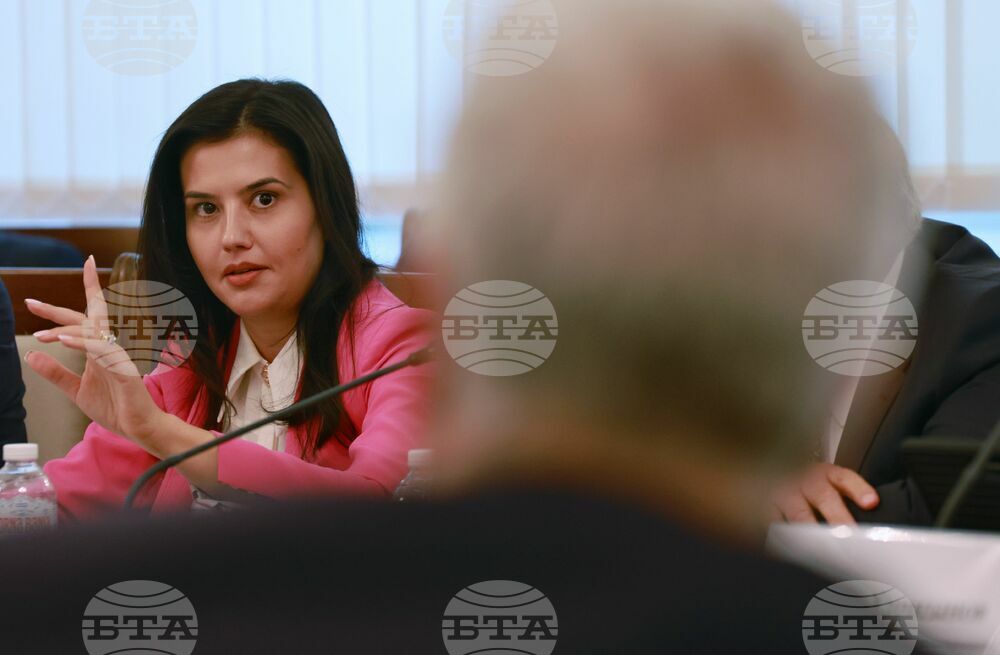 Парламент - Комисия по икономическа политика и иновации