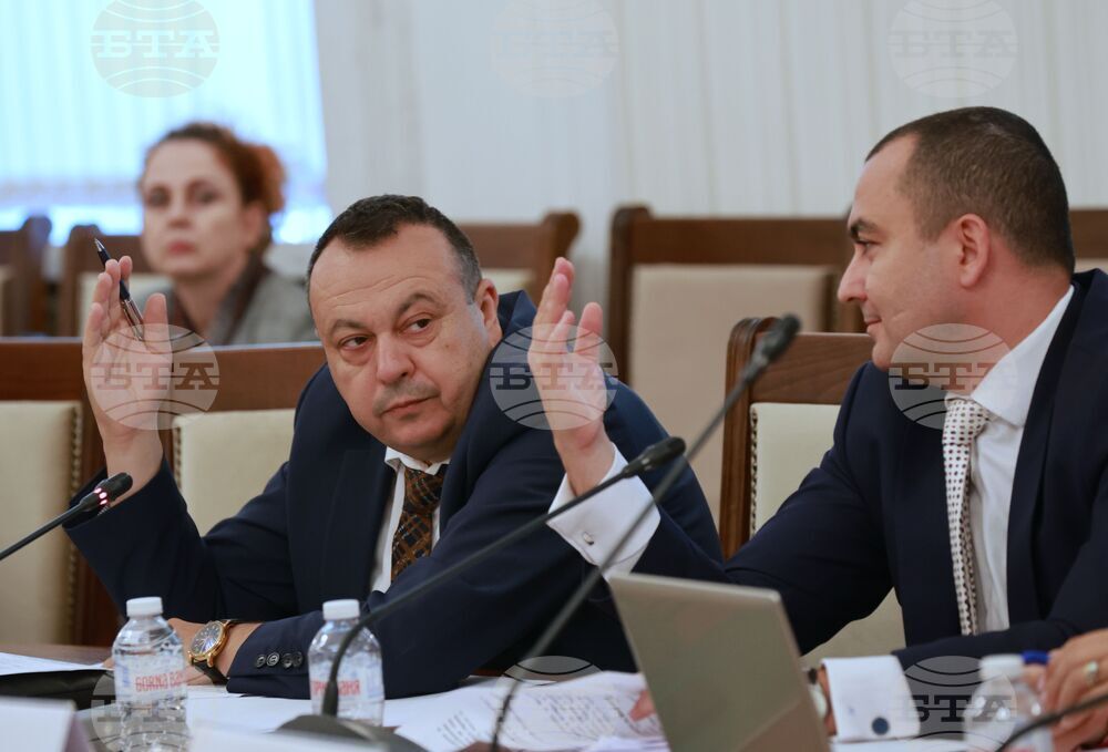 Парламент - Комисия по икономическа политика и иновации