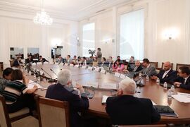 Парламент - Комисия по икономическа политика и иновации