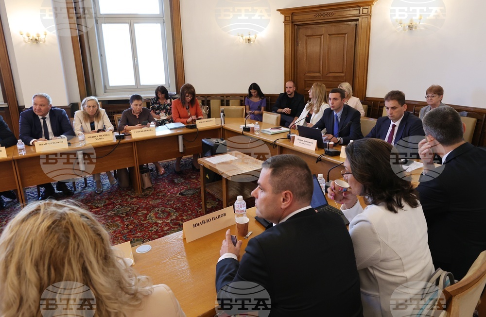 Парламент - Комисия по труда и социалната политика - заседание