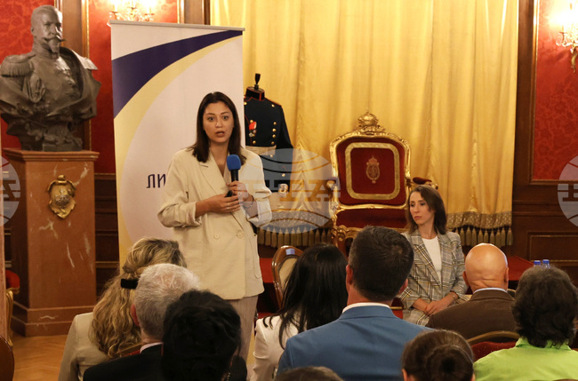 „Нагласи на българския родител към образователната система в контекста на пандемията от Ковид19" - социологическо проучване