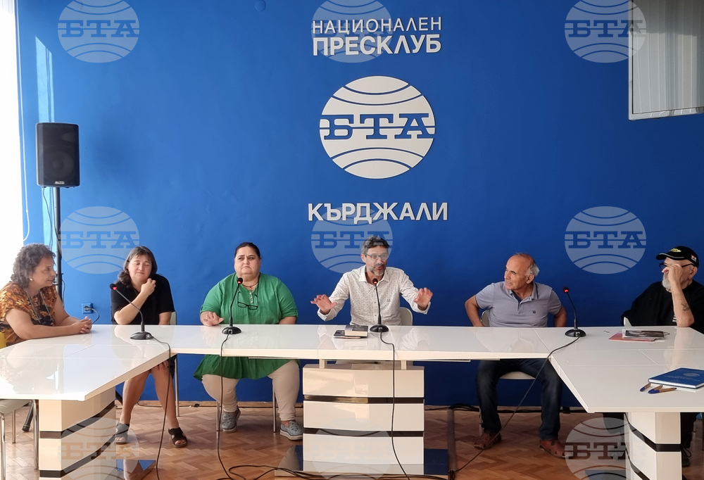 Трябва да разграничаваме литературния герой от явлението Бай Ганьо, смятат участниците в инициативата на БТА "Алеко днес" на дискусия в Кърджали