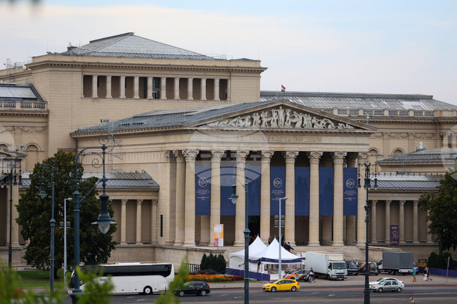Унгария - Музей за изящни изкуства в Будапеща - президент - предстоящо - Среща на върха по демографските въпроси