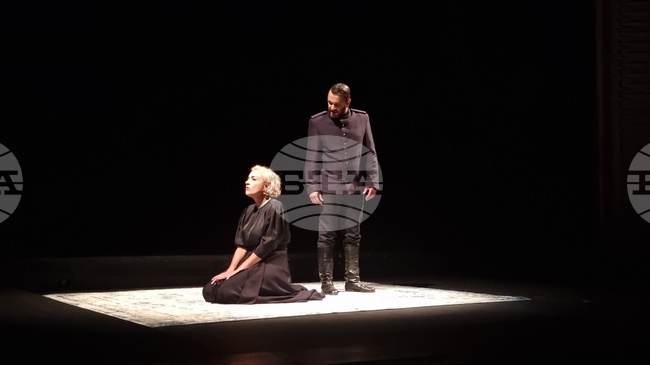 Плевен - театър - премиера