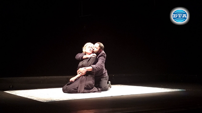 „Когато гръм удари“ е премиерният спектакъл на плевенския театър