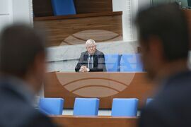 Парламент - заседание - Кирил Вътев