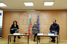 Пътят пред украинските бежанци в Европа и в България - дискусия