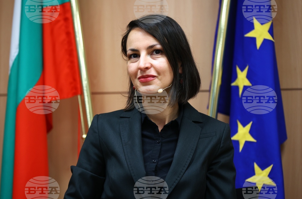Пътят пред украинските бежанци в Европа и в България - дискусия