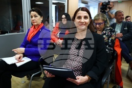Пътят пред украинските бежанци в Европа и в България - дискусия