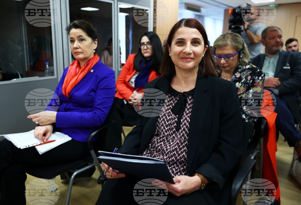 Пътят пред украинските бежанци в Европа и в България - дискусия