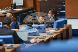 Парламент - заседание