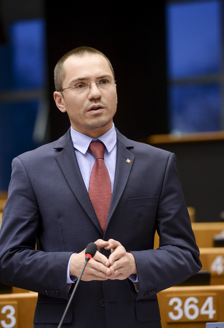 Ангел Джамбазки инициира дебат в Европейския парламент за спирането на доставките на газ за България