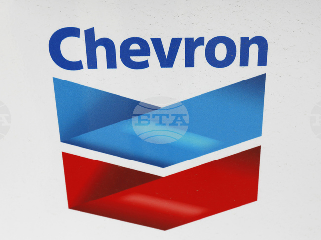 Циклон в Австралия предизвика аварии в два от най-големите завода за производство на втечнен природен газ в света