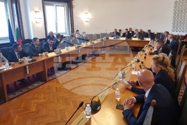 Парламент - Комисия по транспорт и съобщения