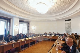 Парламент - Комисия по транспорт и съобщения