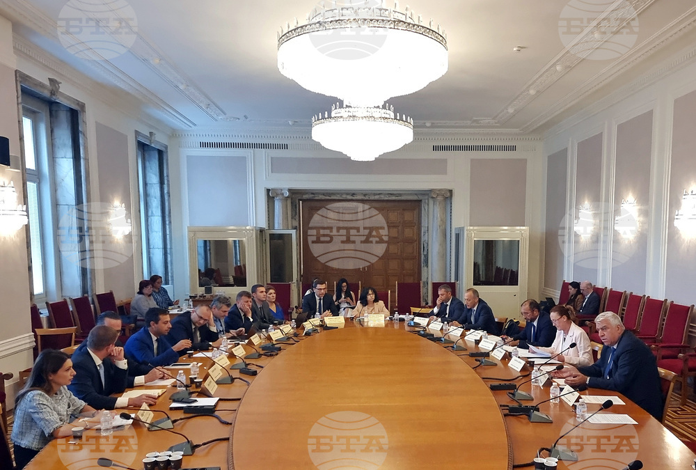 Парламент - Комисия по бюджет и финанси - заседание