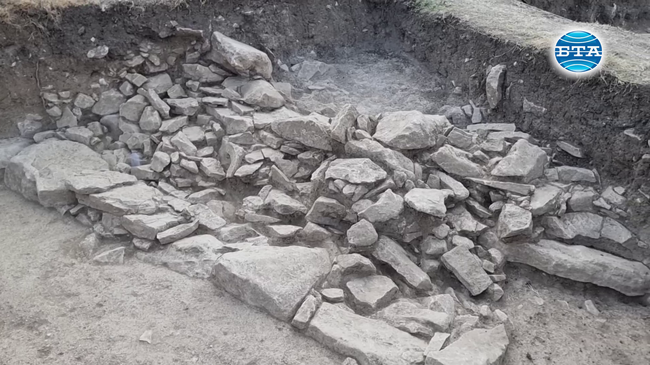 Земетресение е разрушило най-голямото праисторическо селище в Североизточна България, каза археологът Владимир Славчев