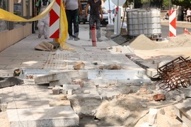 Жълти павета - ремонтни дейности