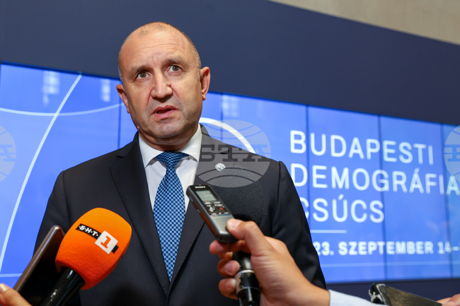 Унгария - „Семейството е ключът към сигурността“ - Румен Радев - брифинг 