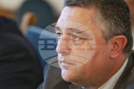 Парламент - Комисия по транспорт и съобщения