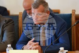 Парламент - Комисия по транспорт и съобщения