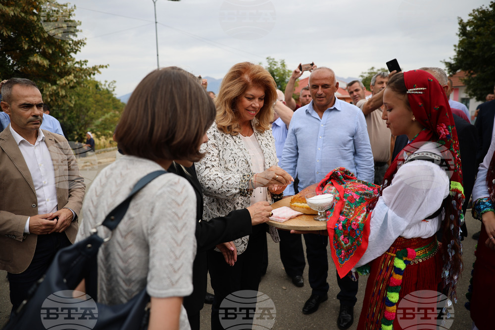 Албания - Село Големо Острени - Илияна Йотова - българско национално малцинство - среща