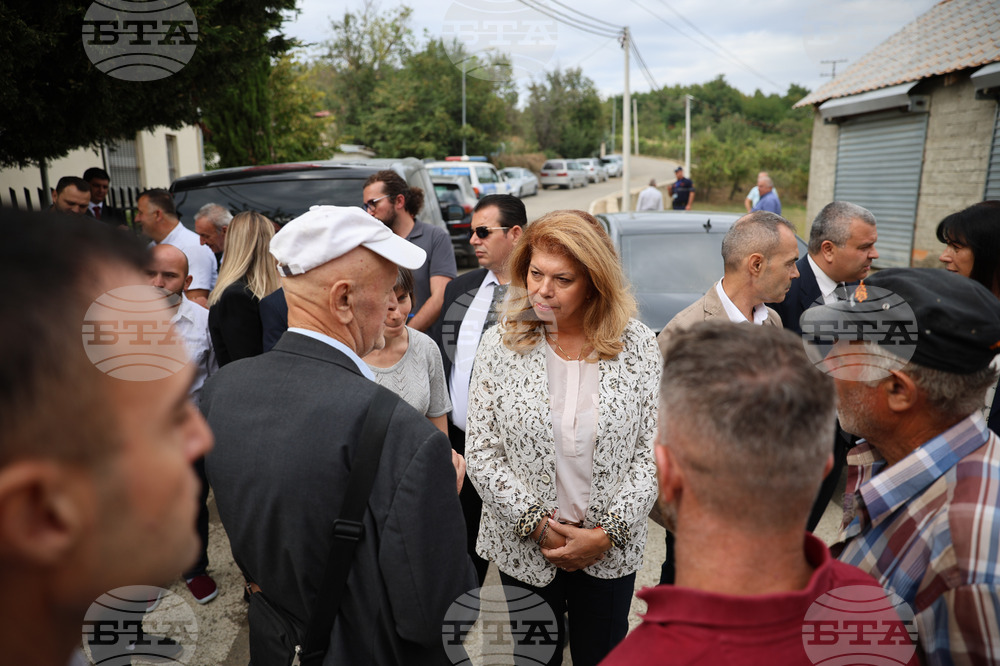 Албания - Село Големо Острени - Илияна Йотова - българско национално малцинство - среща
