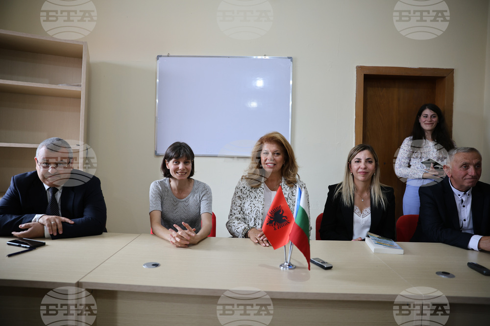 Албания - Село Големо Острени - Илияна Йотова - българско национално малцинство - среща