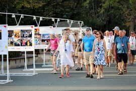 Бургас - танцова формация "Петлите" - изложба