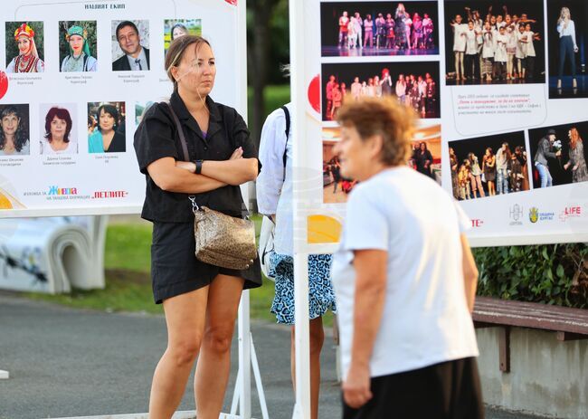 Бургас - танцова формация "Петлите" - изложба