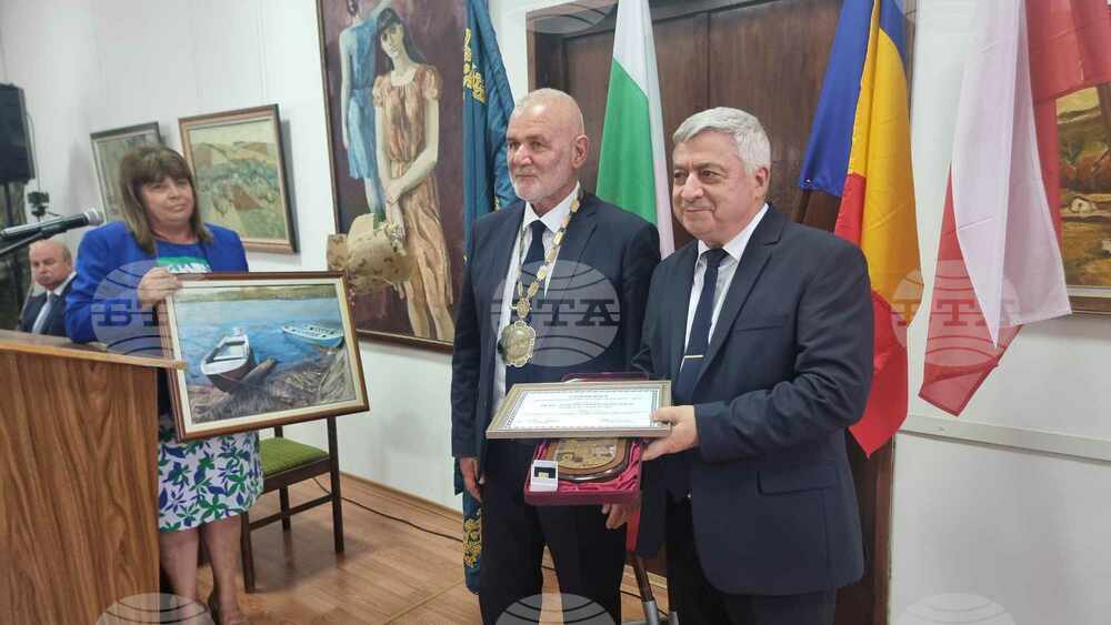 Връчиха званието „Почетен гражданин на Силистра“ на ректора на Русенския университет
