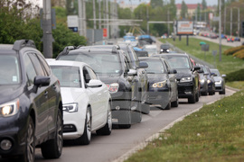 Автомобили - трафик