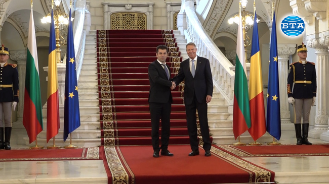 Министър-председателят Кирил Петков е на посещение в Румъния