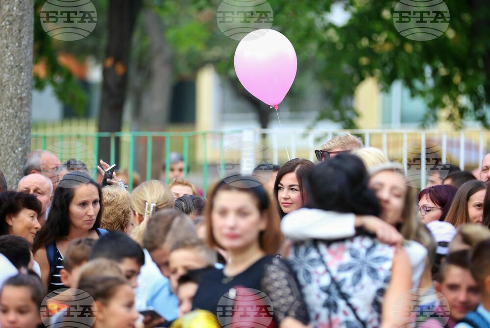 Бургас - Основно училище "Георги Бенковски" - първи учебен ден