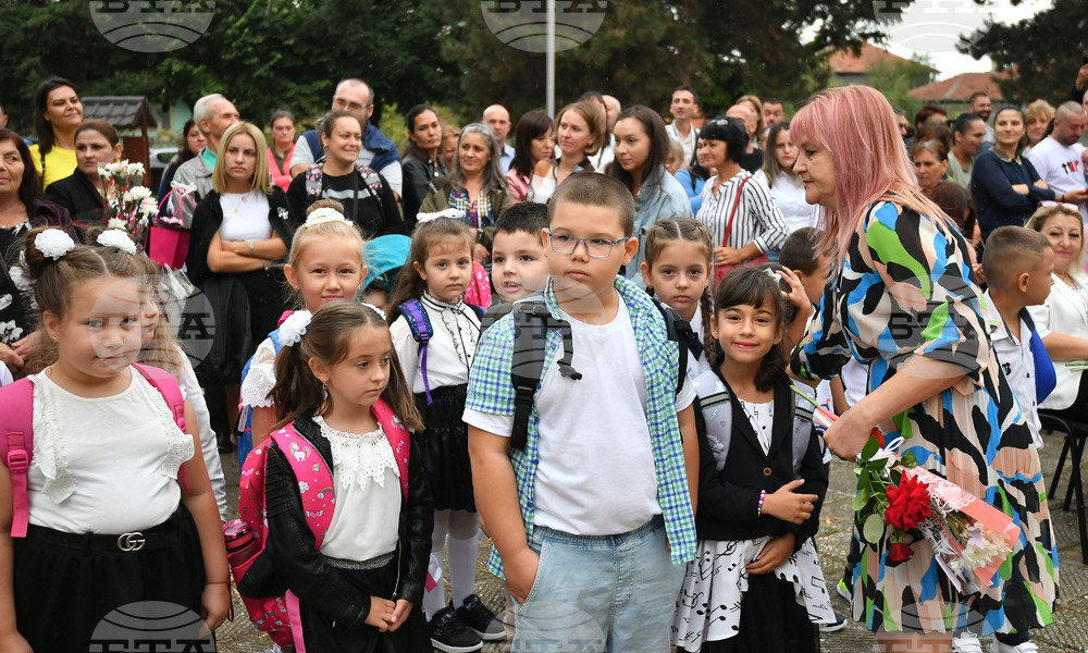 Исперих - първи учебен ден - първокласници