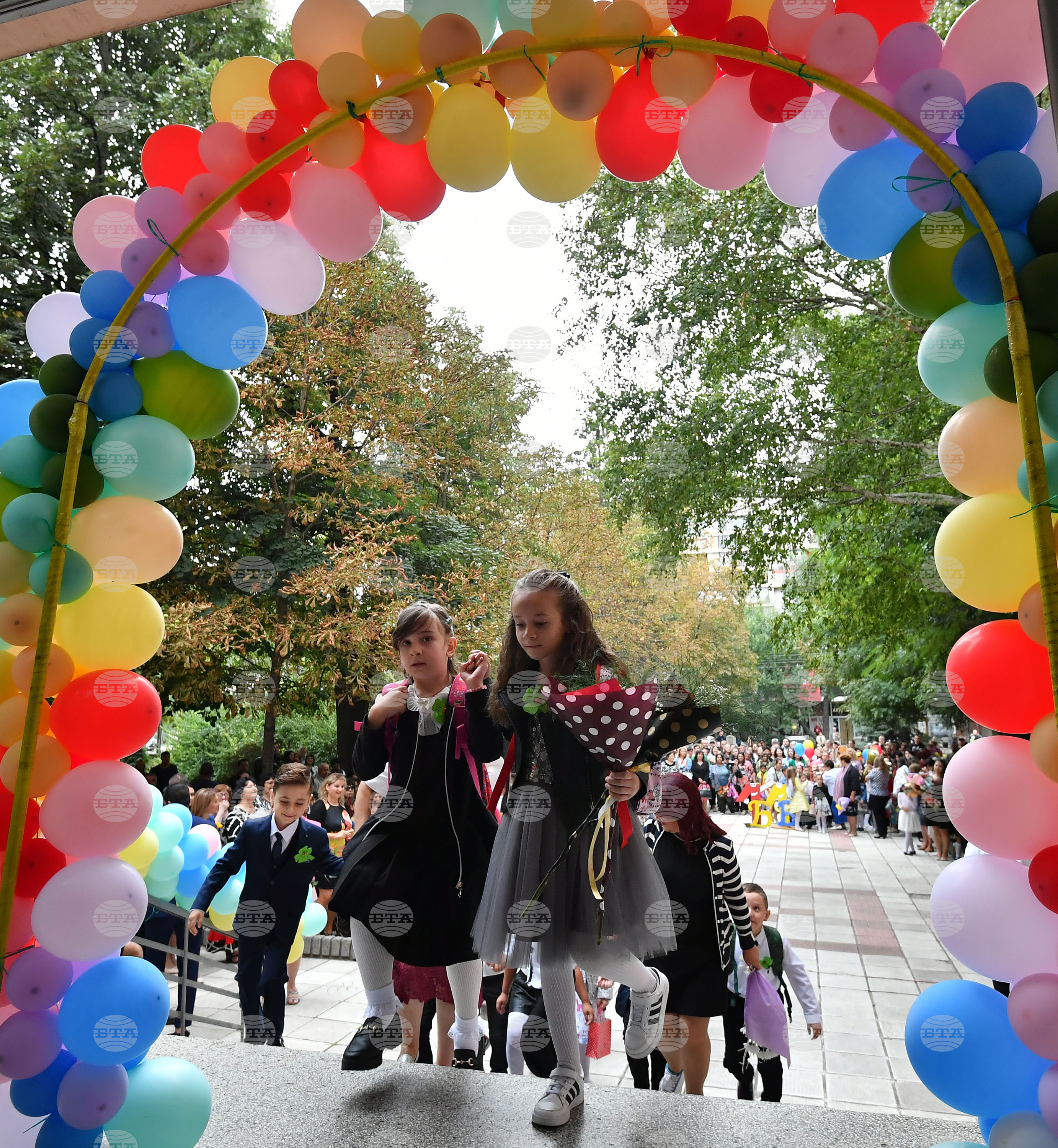 Исперих - първи учебен ден - първокласници