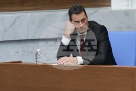 Парламент - парламентарен контрол